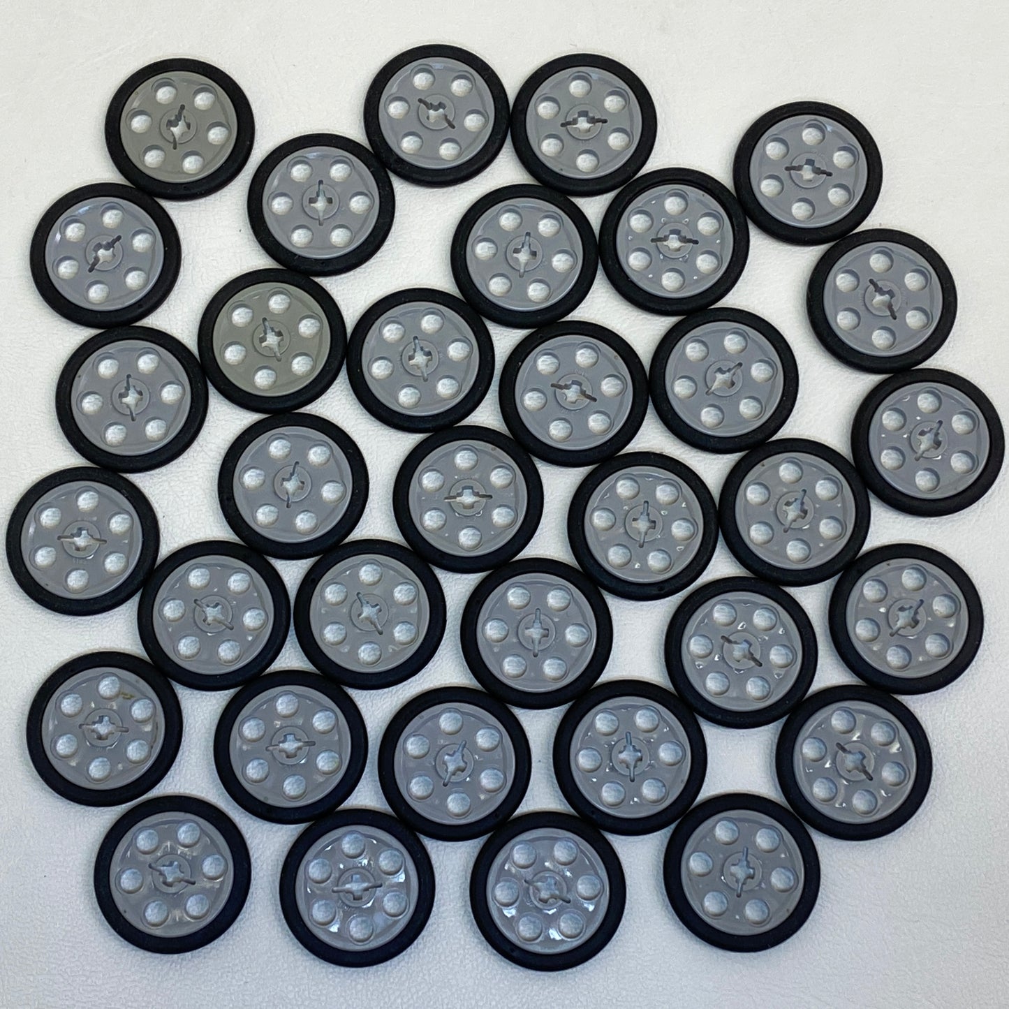 LEGO Technic Wedge Belt Wheel / Pulley Fun Pack of 34 Light Bluish Grey with Black Tyres