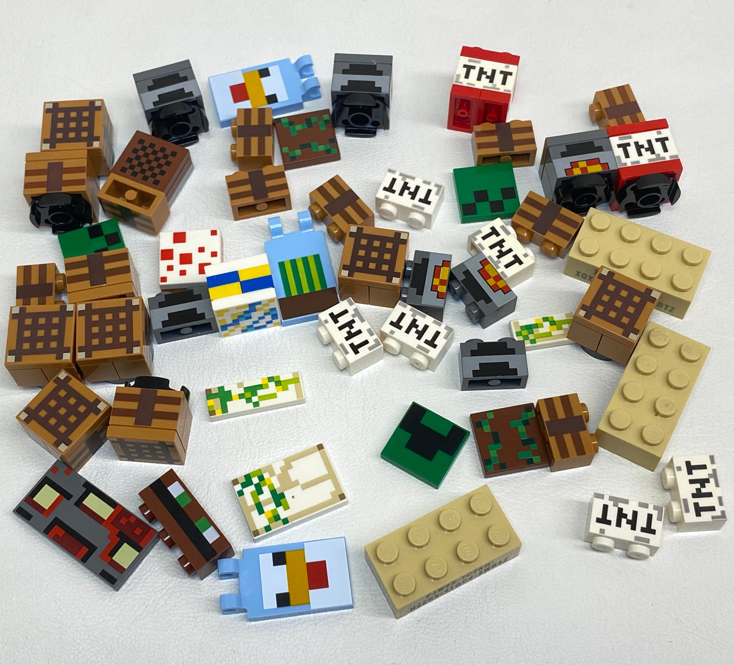 LEGO Minecraft Printed Pieces Fun Pack Mixed Bricks Tiles and More
