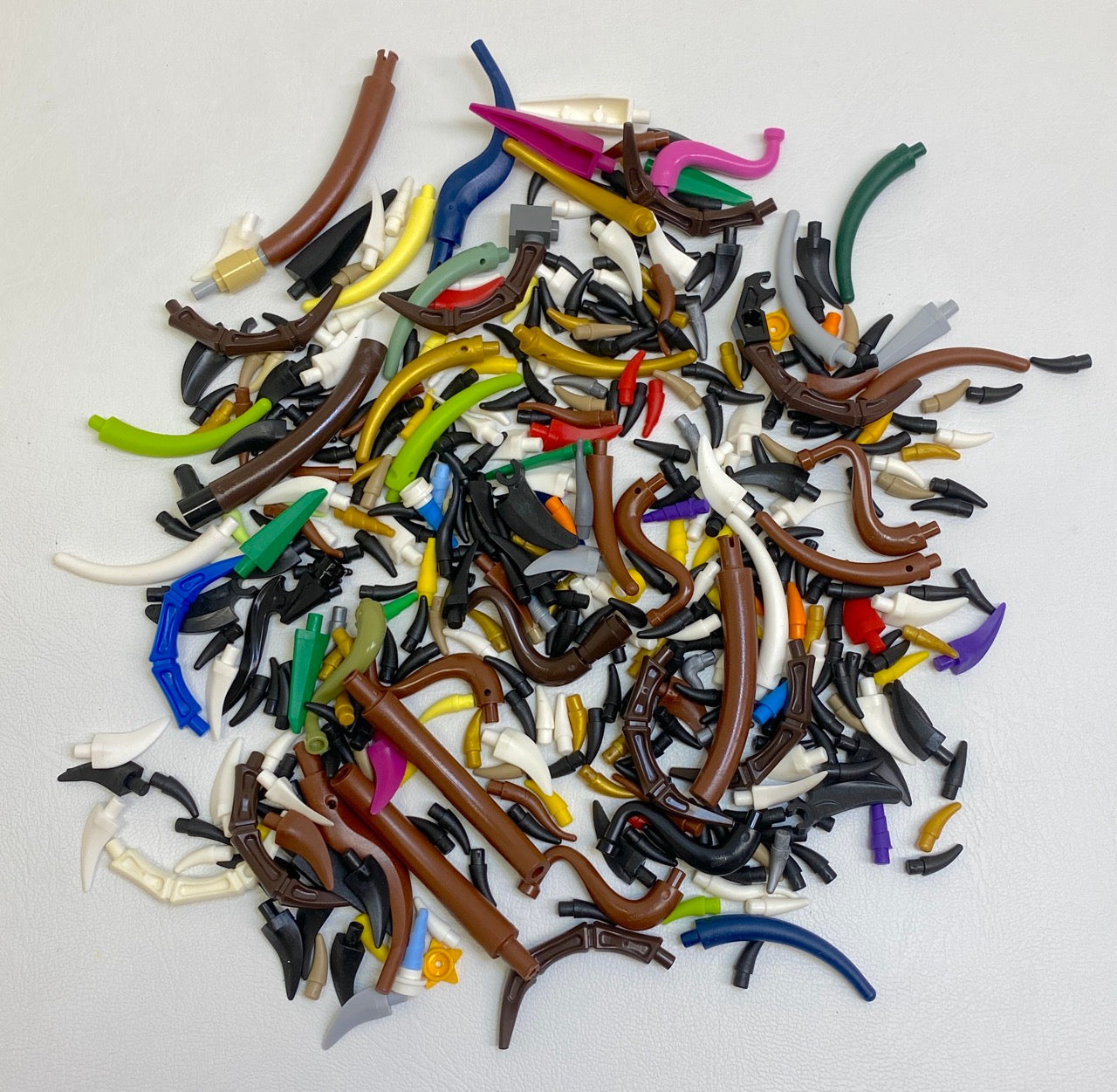 LEGO Animal Claws / Horns / Tails / Teeth Mixed Pack