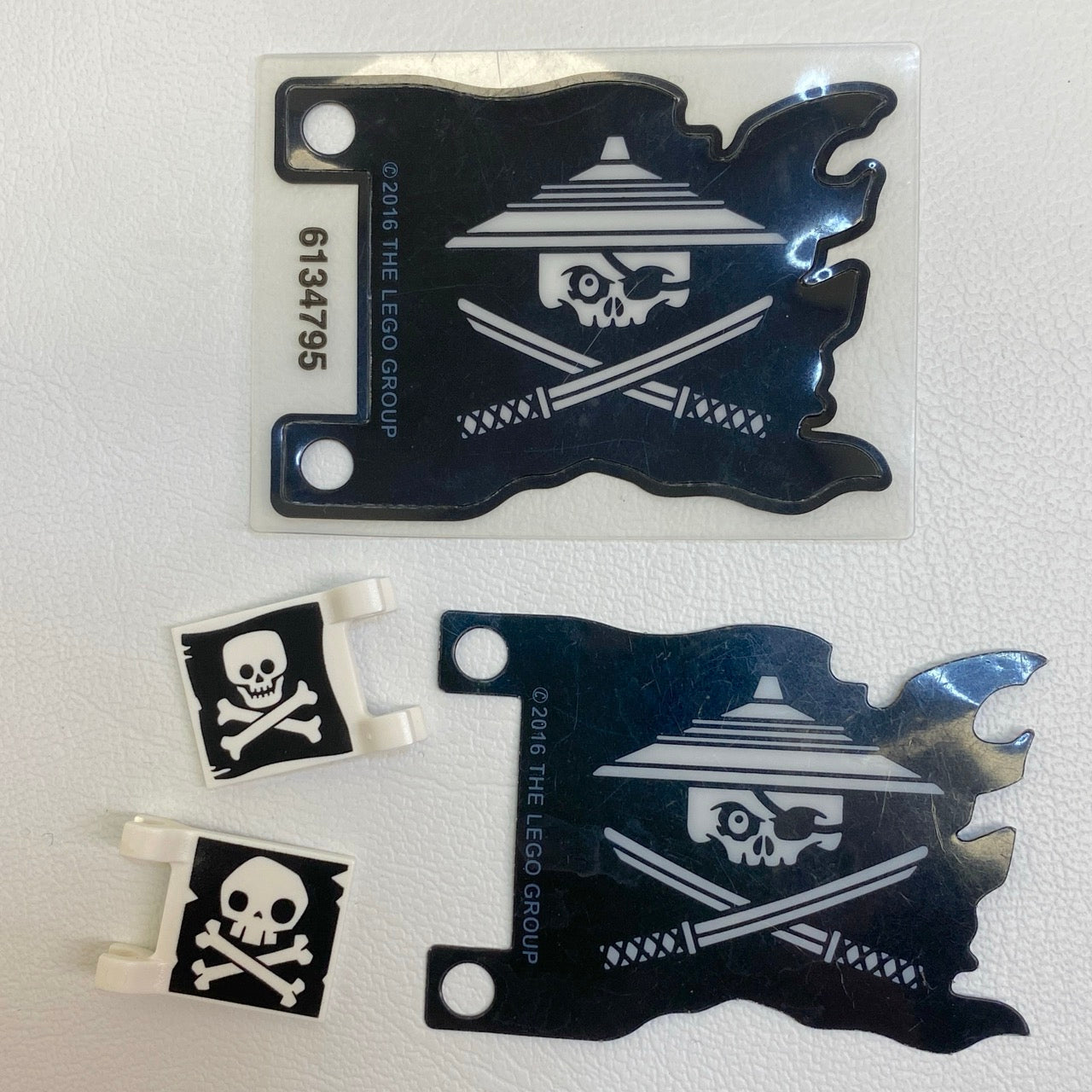 LEGO Ninjago / Pirates Flag Mixed Fun Pack