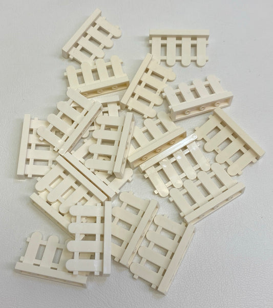 LEGO White Fences Paled / Picket Pack of 20