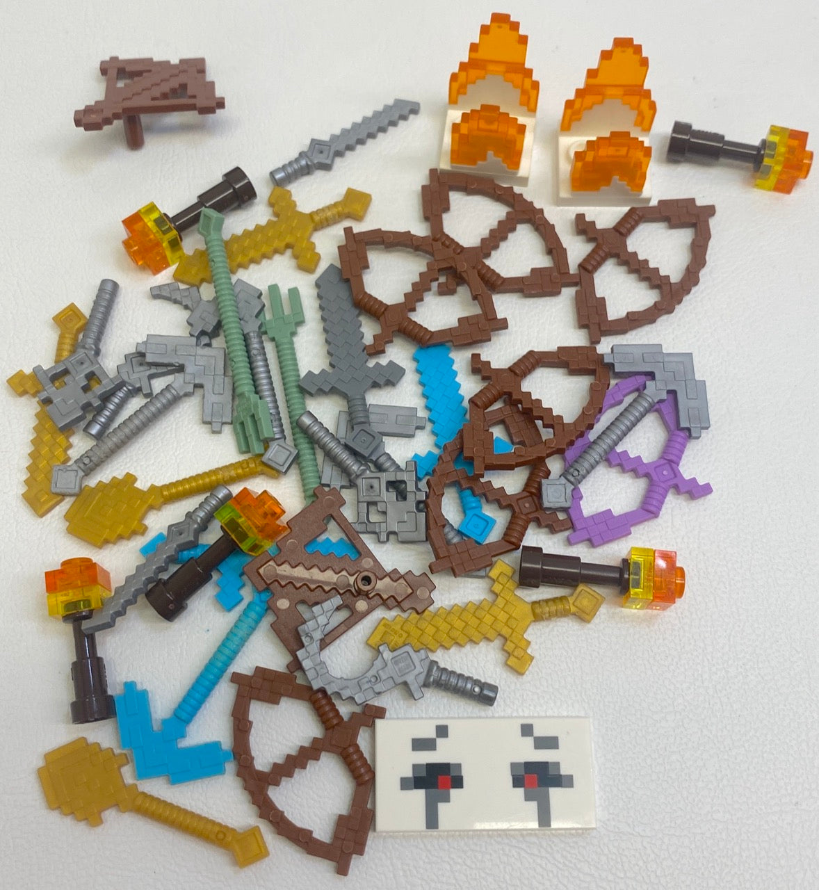 LEGO Minecraft Minifigure Accessory Fun Pack Mixed Flame Pieces Tools Weapons