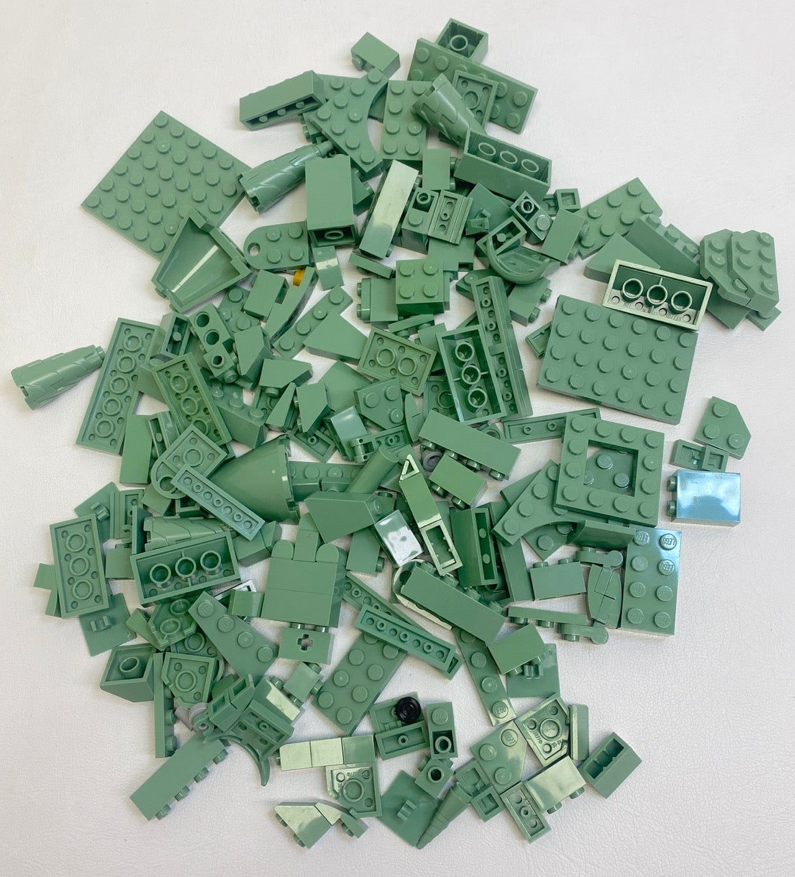 LEGO Sand Green Fun Pack Mixed Pieces