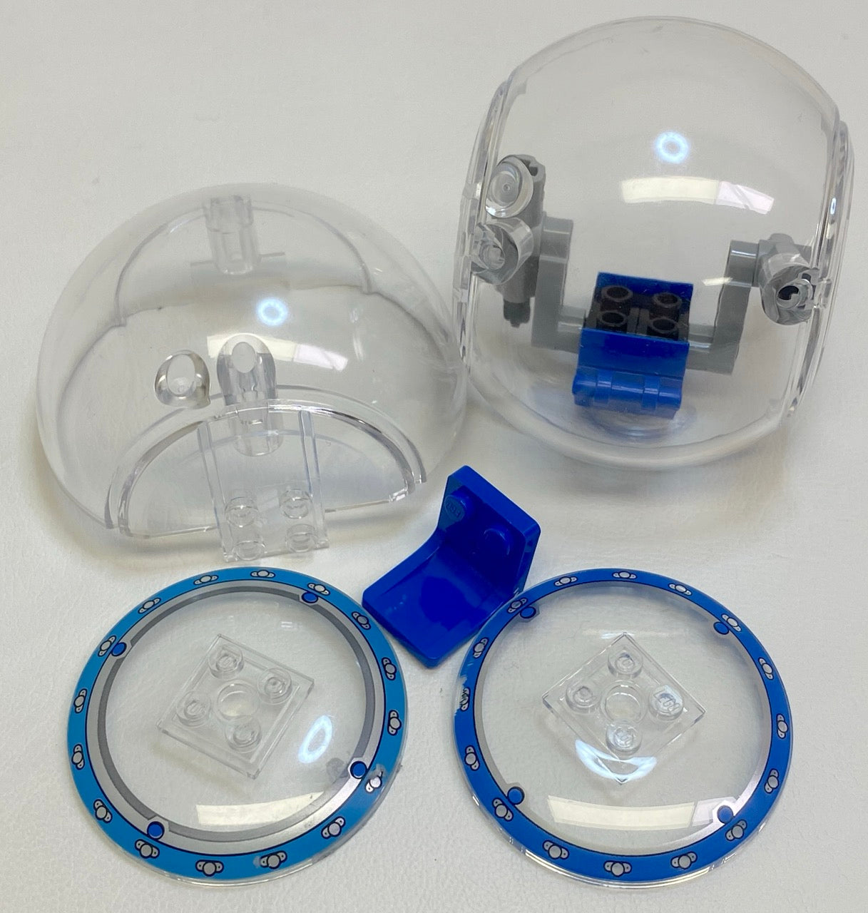 LEGO Jurassic World Gyrosphere Fun Pack Trans Clear Hemispheres and Dishes
