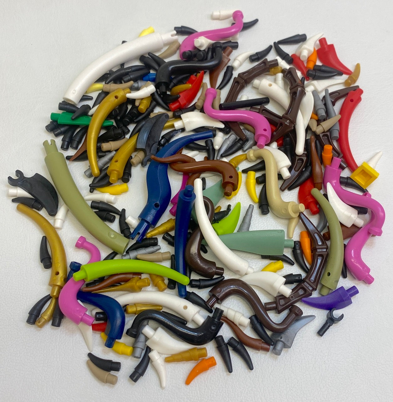 LEGO Animal Claws / Horns / Tails / Teeth Mixed Pack