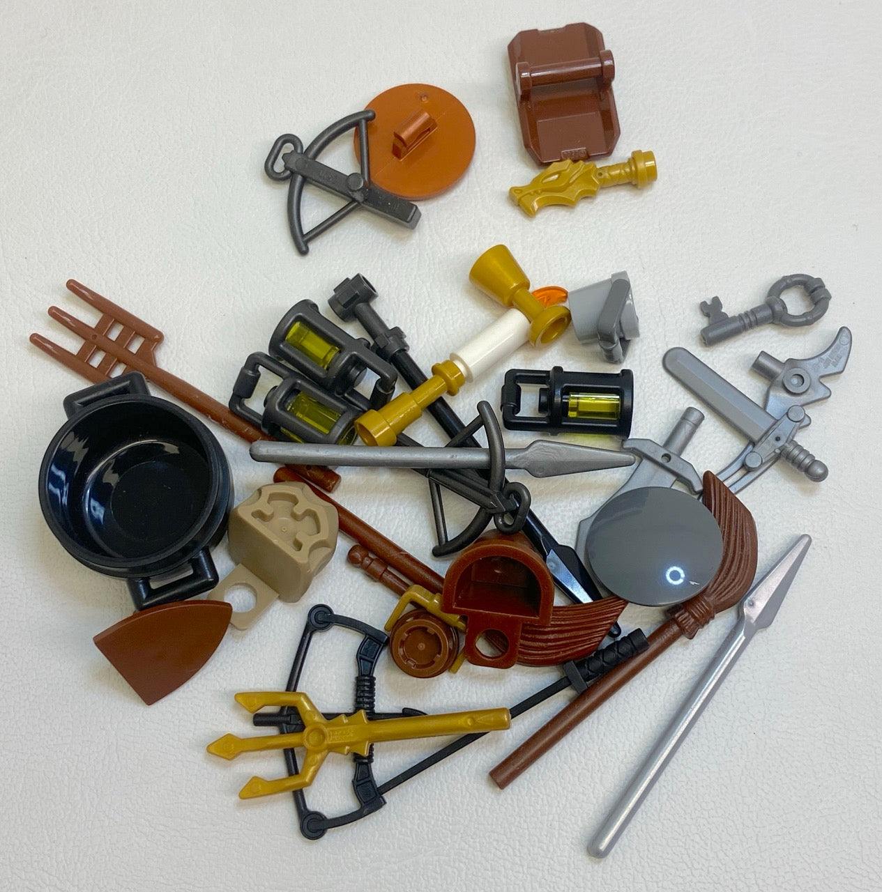 LEGO Minifigure Accessory Fun Pack Mixed Pieces