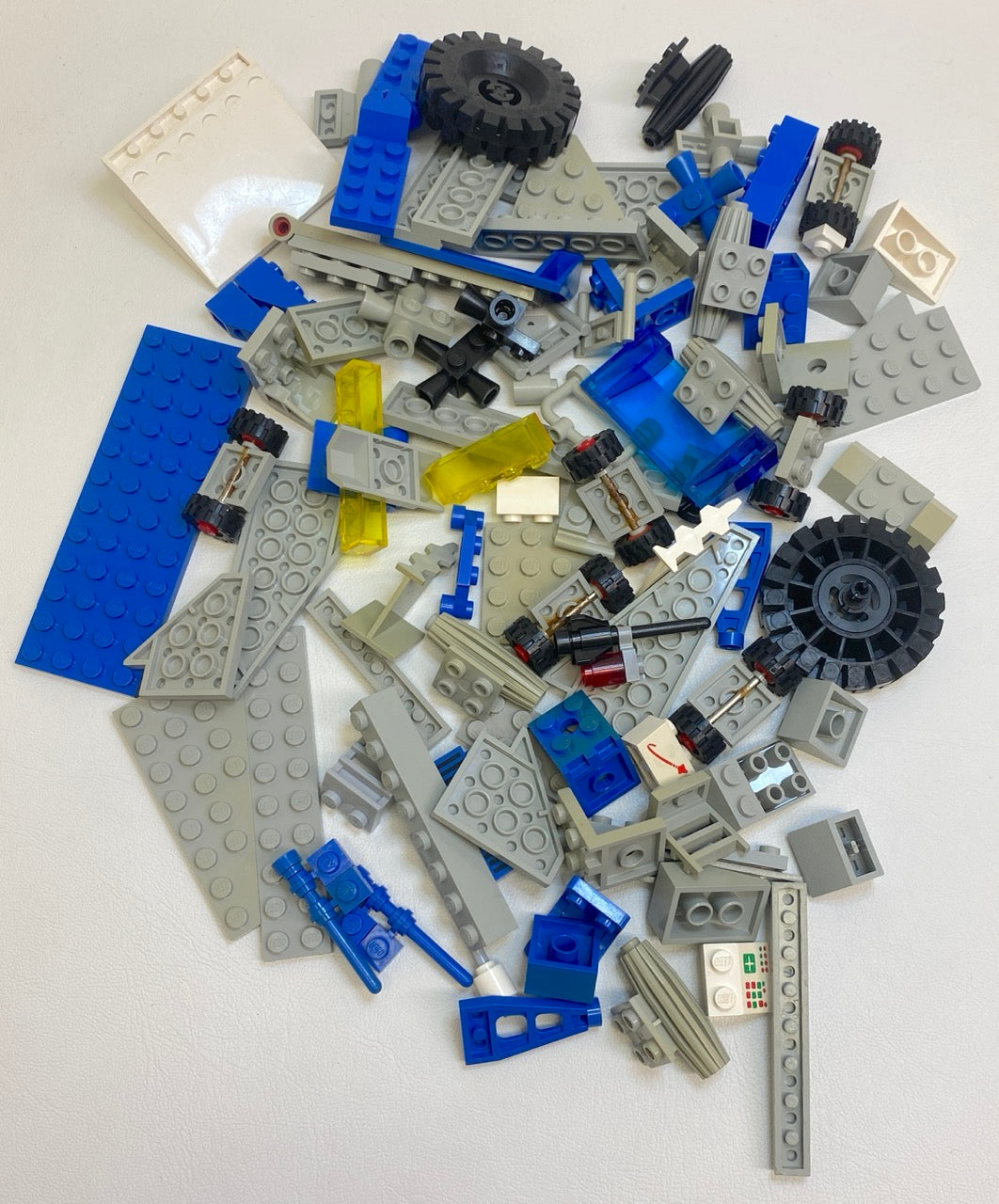 LEGO Vintage Space Fun Pack Mixed Pieces