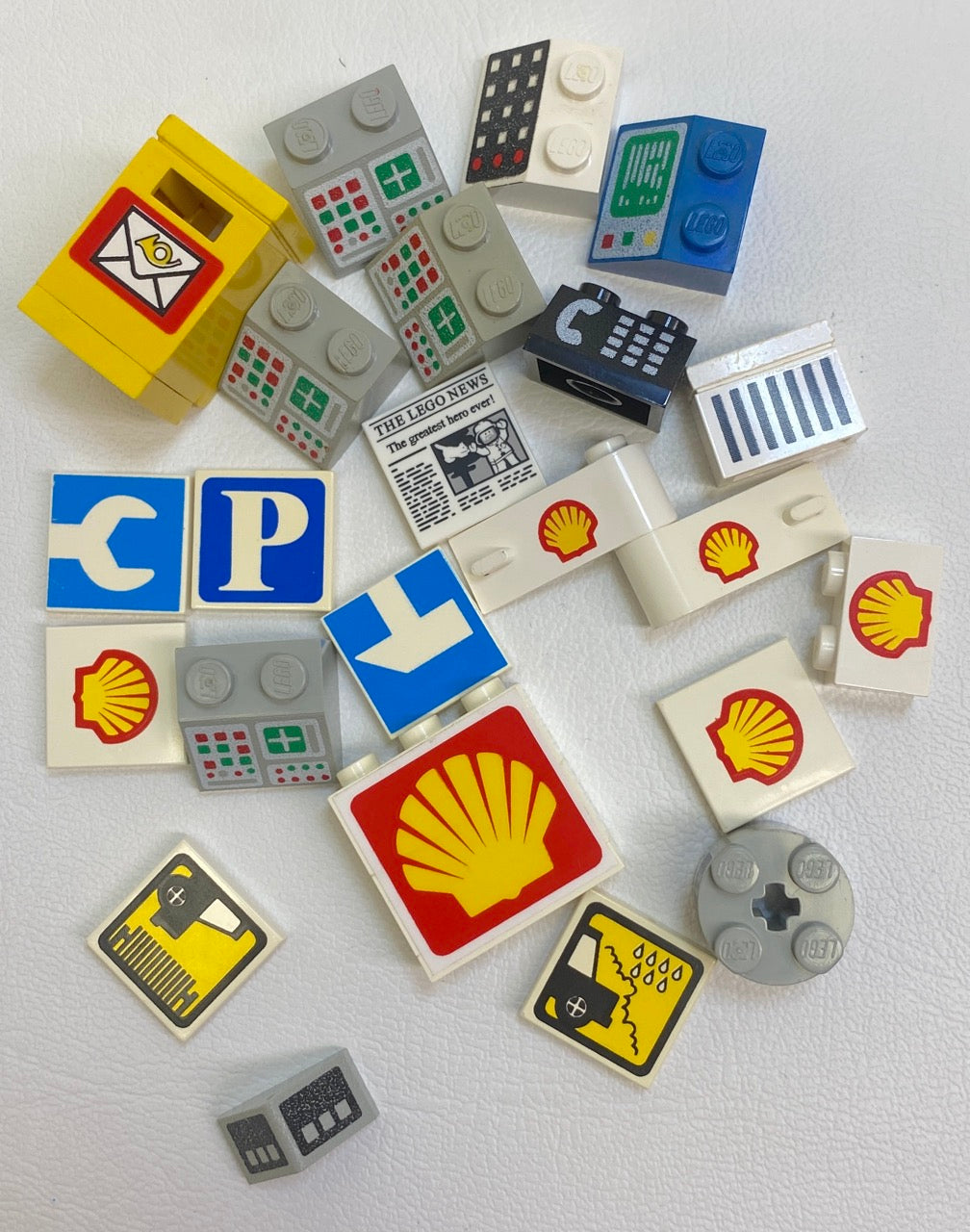 LEGO Vintage Mixed Printed Pieces Fun Pack