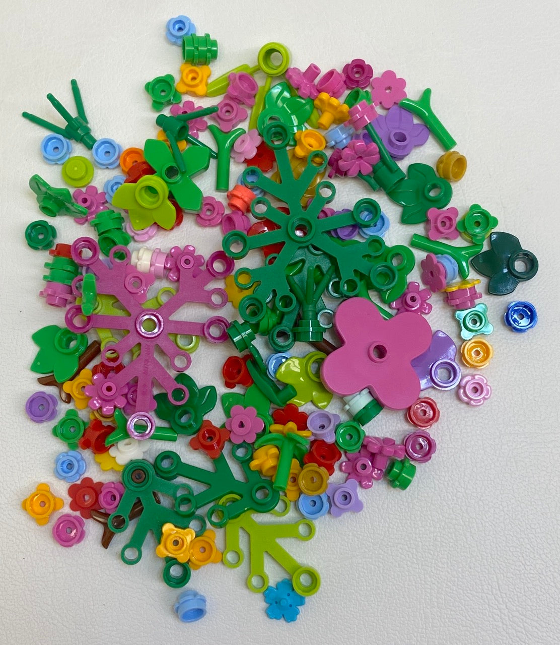 LEGO Plants Mixed Fun Pack Leaves Flowers Foliage