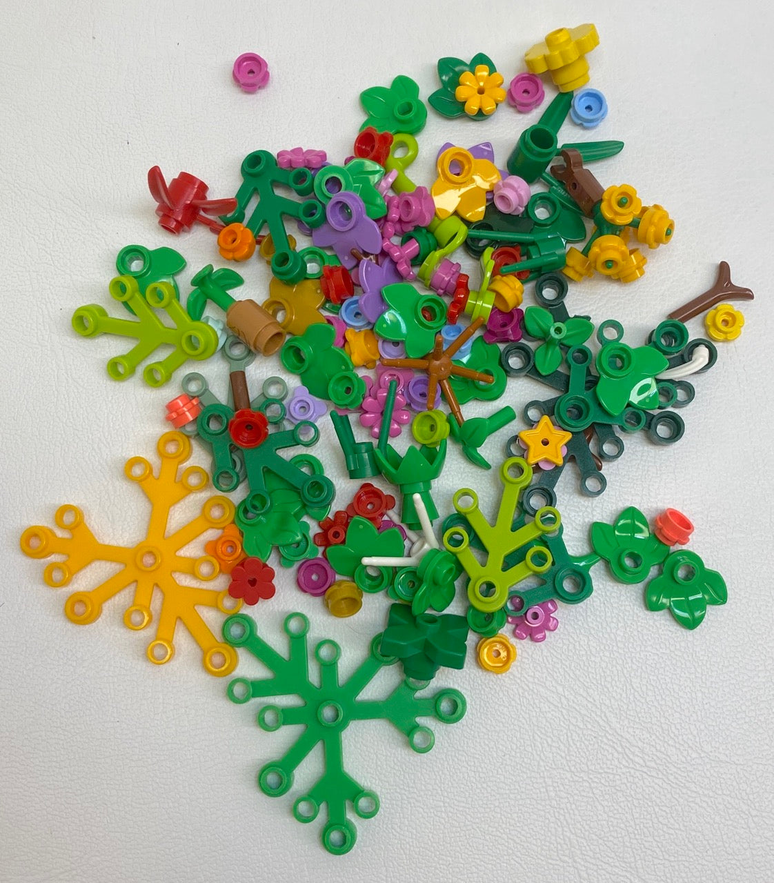 LEGO Plants Mixed Fun Pack Leaves Flowers Foliage