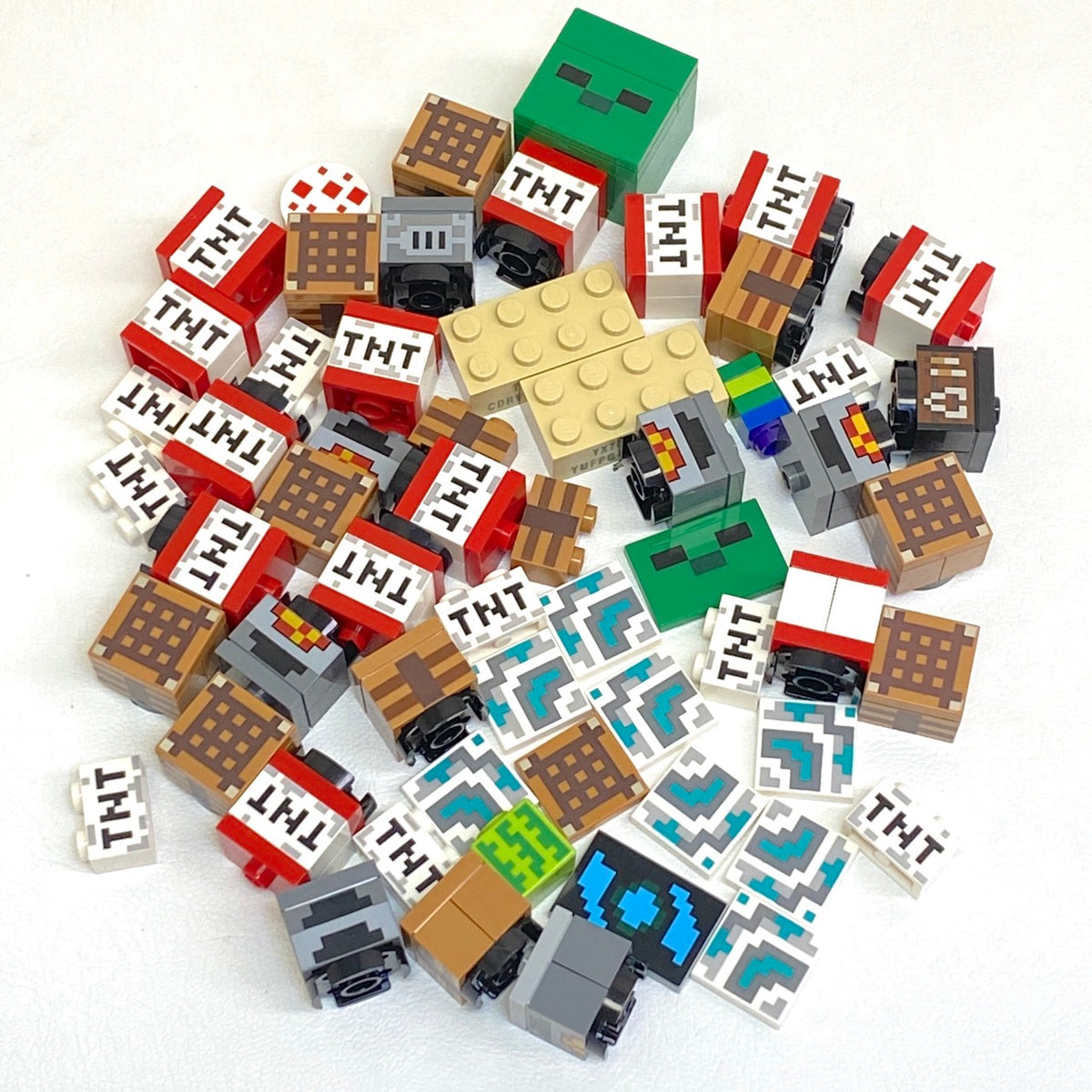LEGO Minecraft Printed Pieces Fun Pack Mixed Bricks Tiles and More