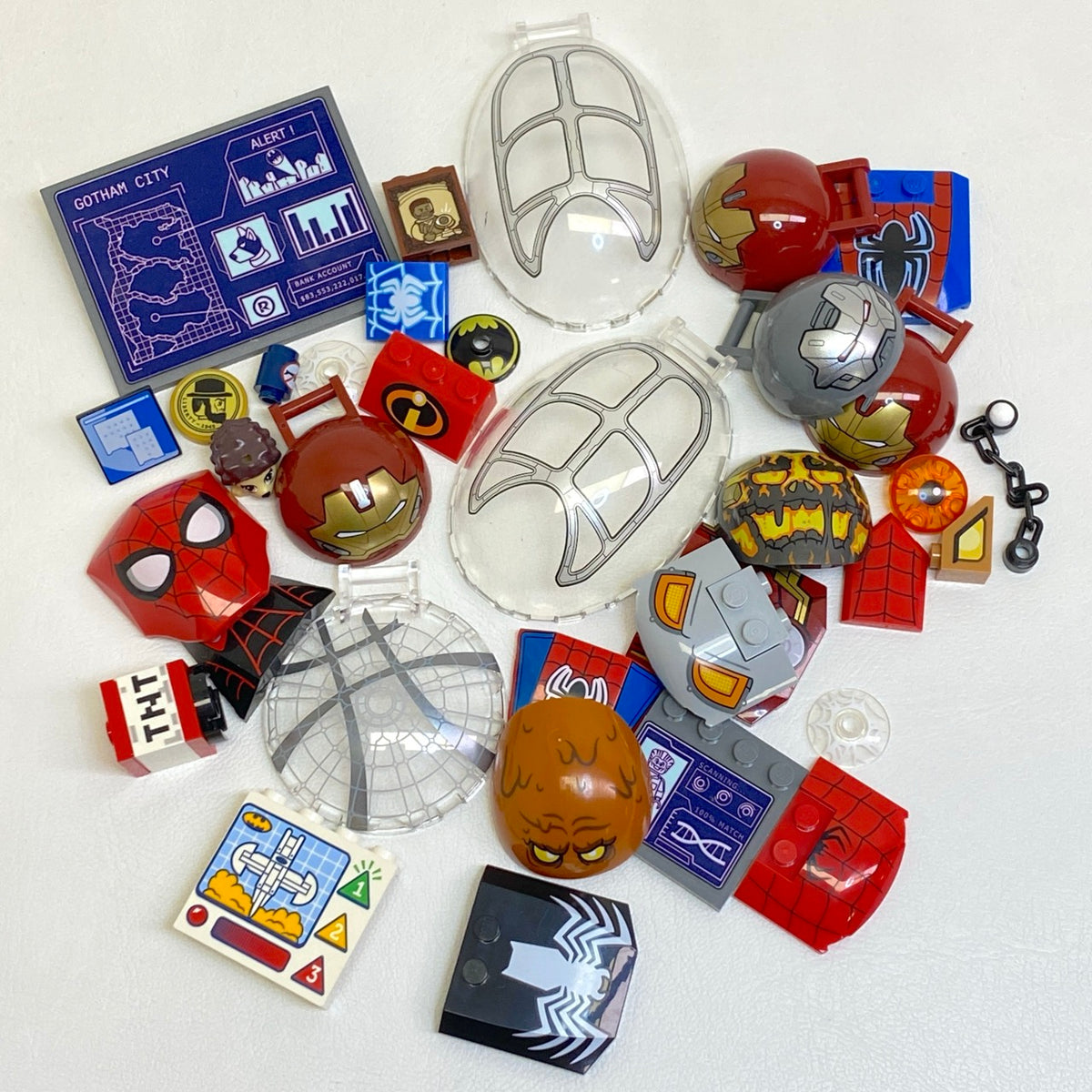 LEGO Superhero Mixed Printed Pieces Fun Pack