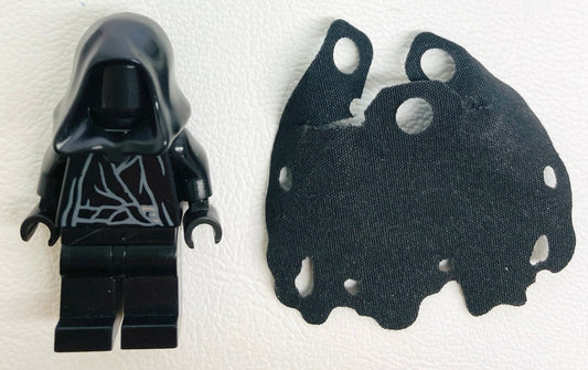 LEGO Lord of the Rings Ringwraith / Nazgul Minifigure (Tear in Cape)