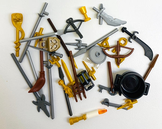 LEGO Dungeons and Dragons Adventure Accessories Pack Weapons Tools Treasure and More Castle Lord of the Rings