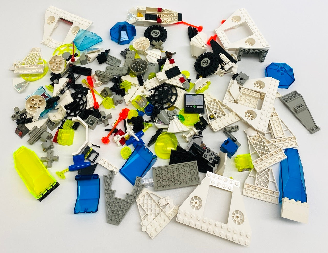LEGO Classic Space Fun Pack Mixed Pieces