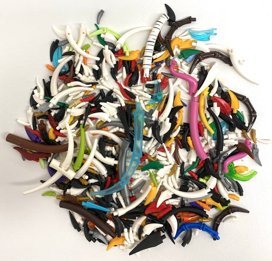 LEGO Animal Claws / Horns / Tails / Teeth Mixed Pack